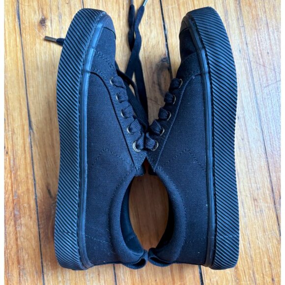 Cariuma Canvas Shoes - Picture 2 of 5